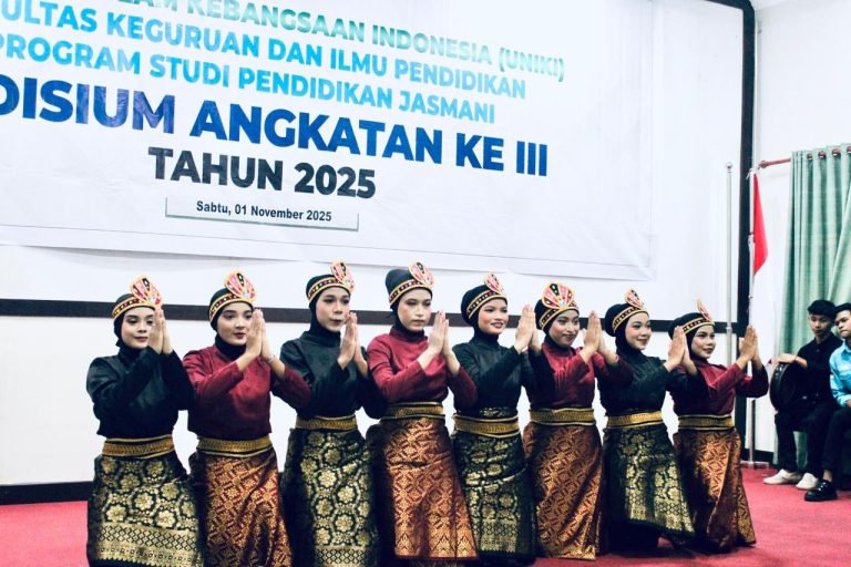 Mahasiswa Pendidikan Seni Pertunjukan UNIKI Warnai Yudisium ke-III FKIP