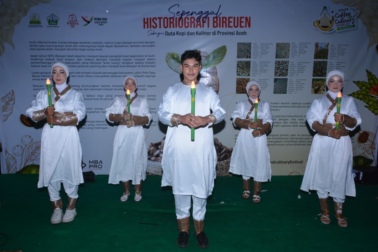 Mahasiswa Pendidikan Seni Pertunjukan Unjuk Kreativitas Lewat Tari “Penerang” di Bireuen Coffee and Culinary Festival 2024